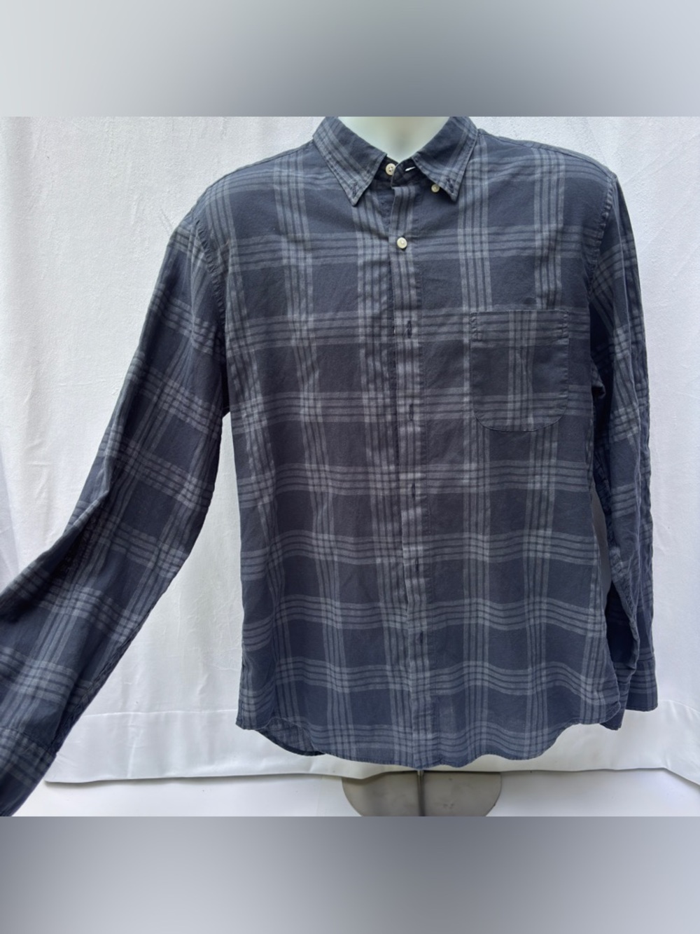 J.Crew Plaid Button-Up Shirt Men's L Slate 100% Cotton Made in Mauritius